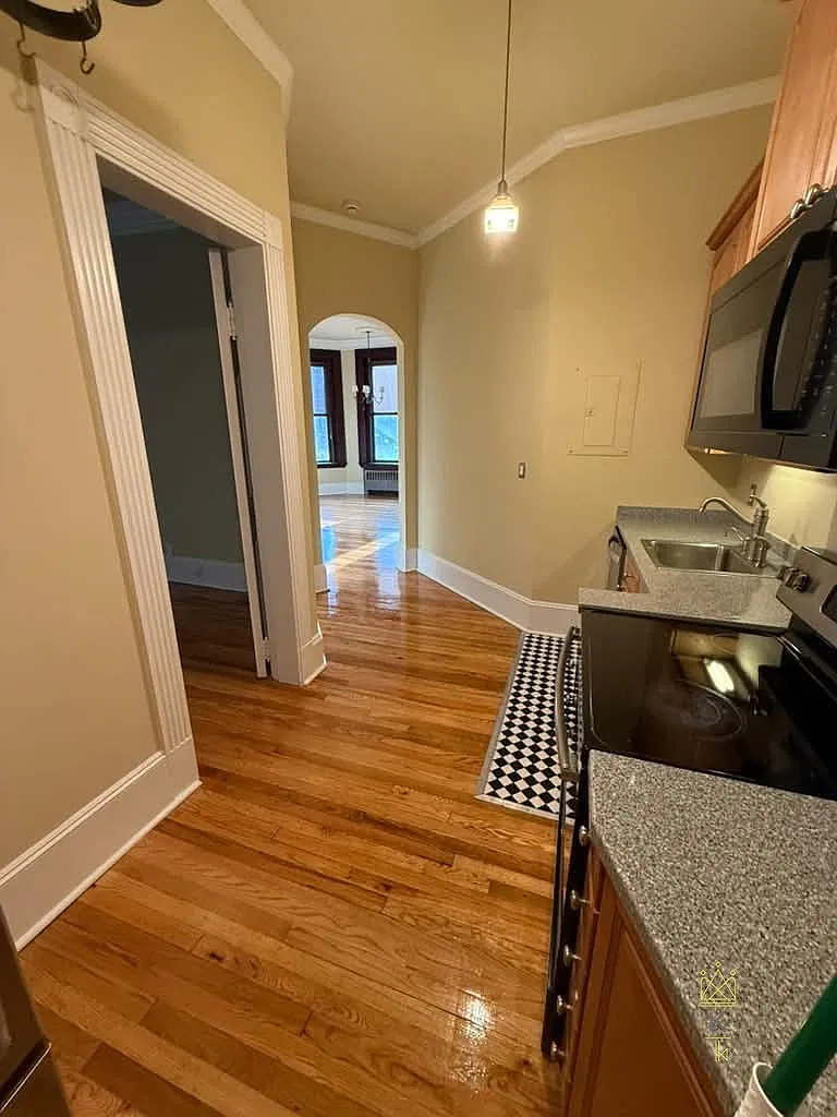 1 bed, 1.0 bath, $3,600 — Photo 2