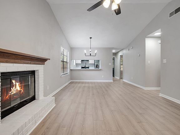 4th image of 1219 Brafforton Ct