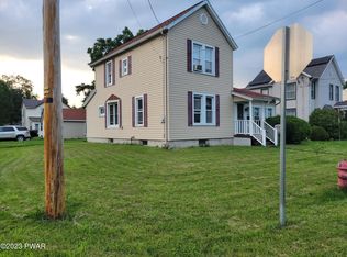 211 Avenue M, Matamoras, PA 18336