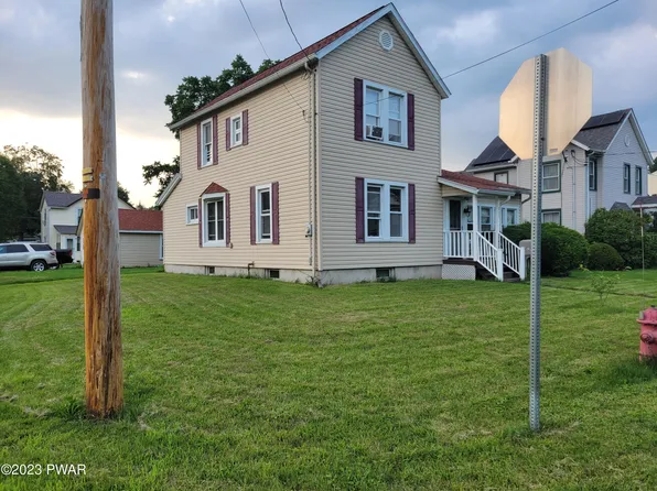 211 Avenue M, Matamoras, PA 18336