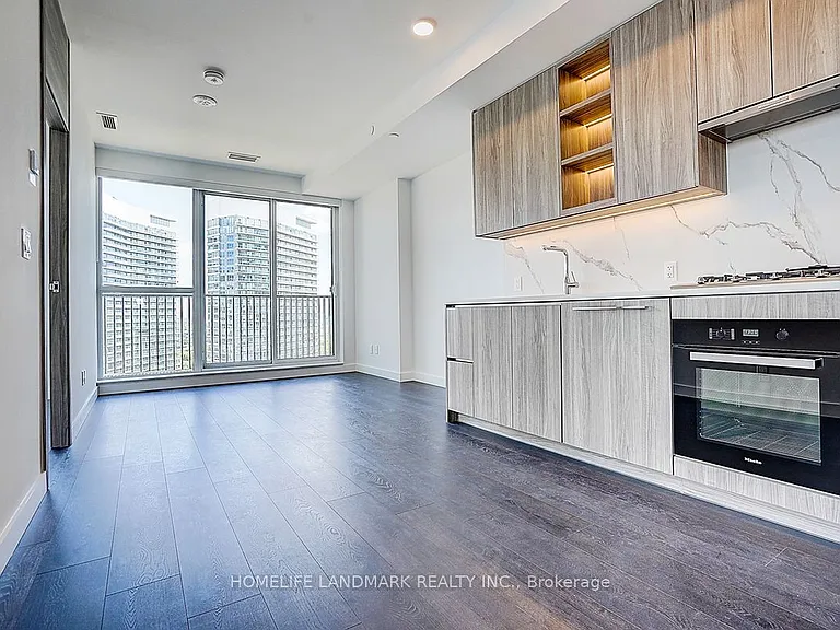 18 Esther Shiner Blvd #2611 — Photo 32