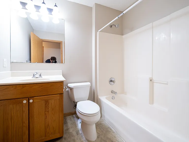1380 Silver Lake Rd NW — Photo 14