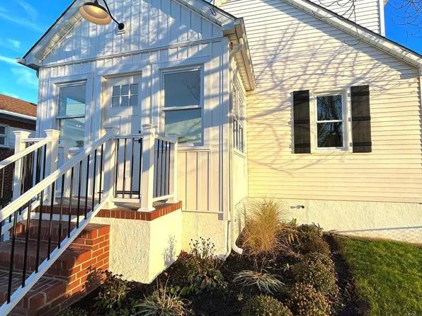 3211 Lynch Rd, Sparrows Point, MD 21219