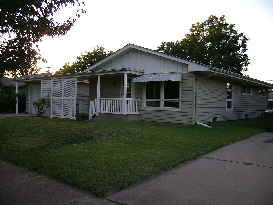 View of the front of the house
