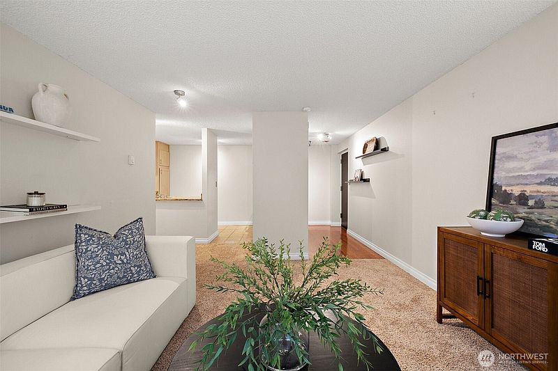 3rd image of 1300 University Street #4C