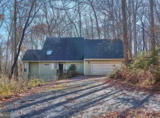 8415 Spicewood Ct, Annandale, VA 22003