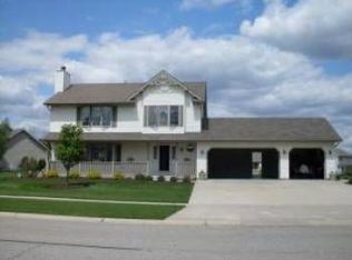 1468 Creek Side Dr, Burlington, WI 53105