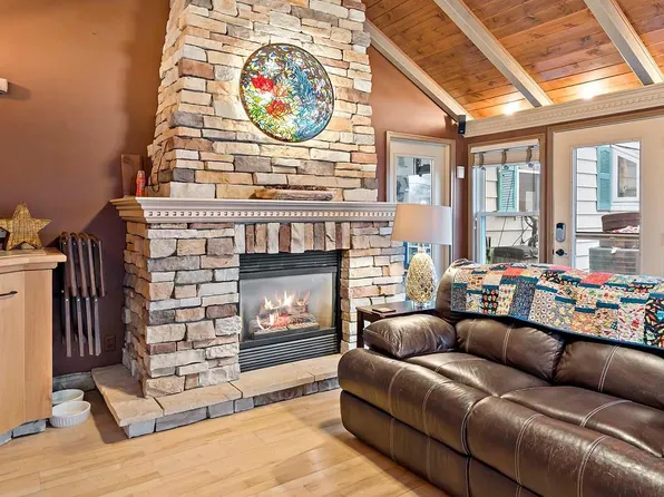 11709 Crooked Lake Blvd NW, Coon Rapids, MN 55433