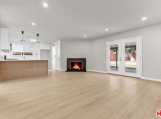 23335 Schoolcraft St, West Hills, CA 91307