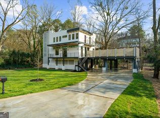 942 Peachtree Battle Cir NW, Atlanta, GA 30327