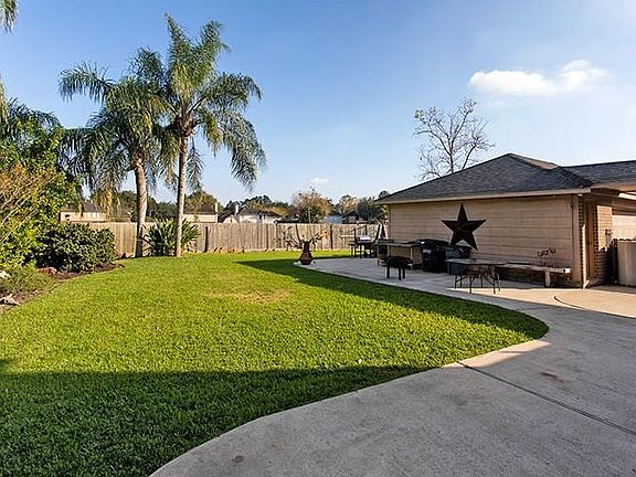 4th image of 2503 Sarasota Dr