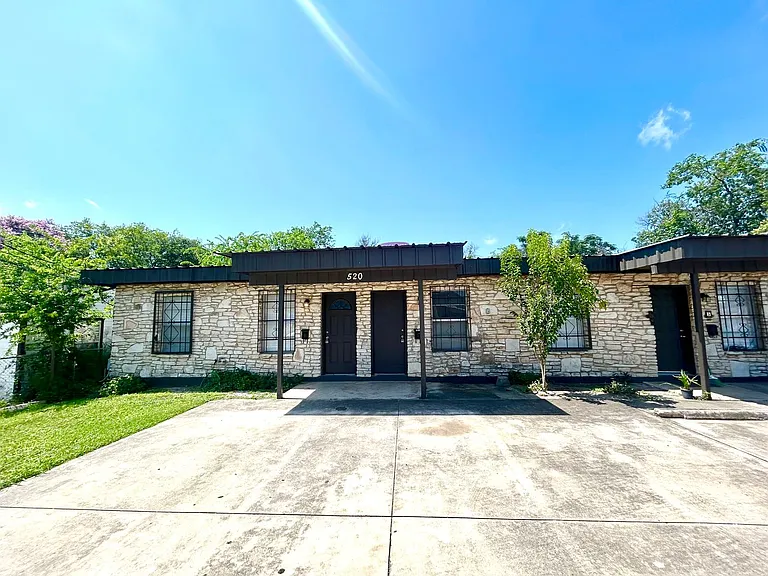 520 Prado St — Photo 20