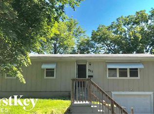 511 4th St, Belton, MO 64012