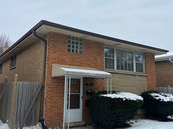 2nd image of 3213 Armitage Ave
