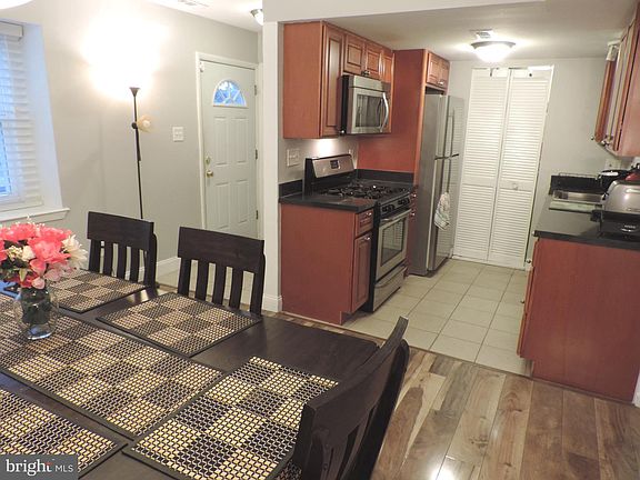4th image of 4407 Lario Way