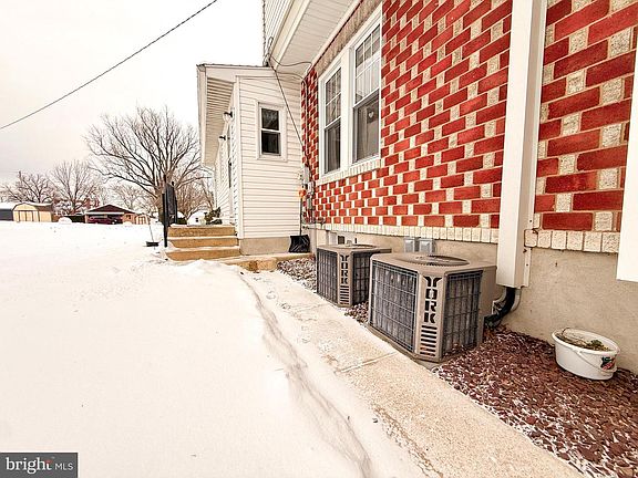 5th image of 43 N Pearl St