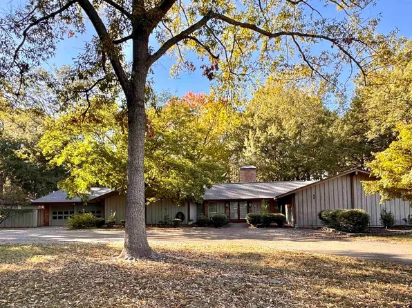 82 Northcutt Ln, Stuttgart, AR 72160