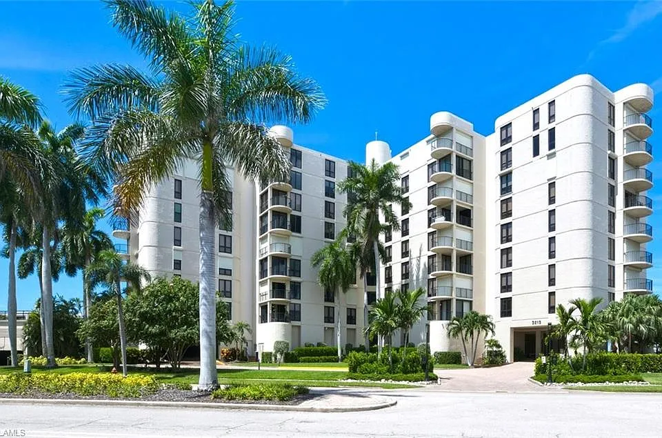 3215 Gulf Shore Blvd N #508N