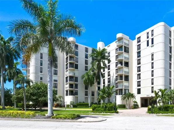 3215 Gulf Shore Blvd N APT 508N, Naples, FL 34103