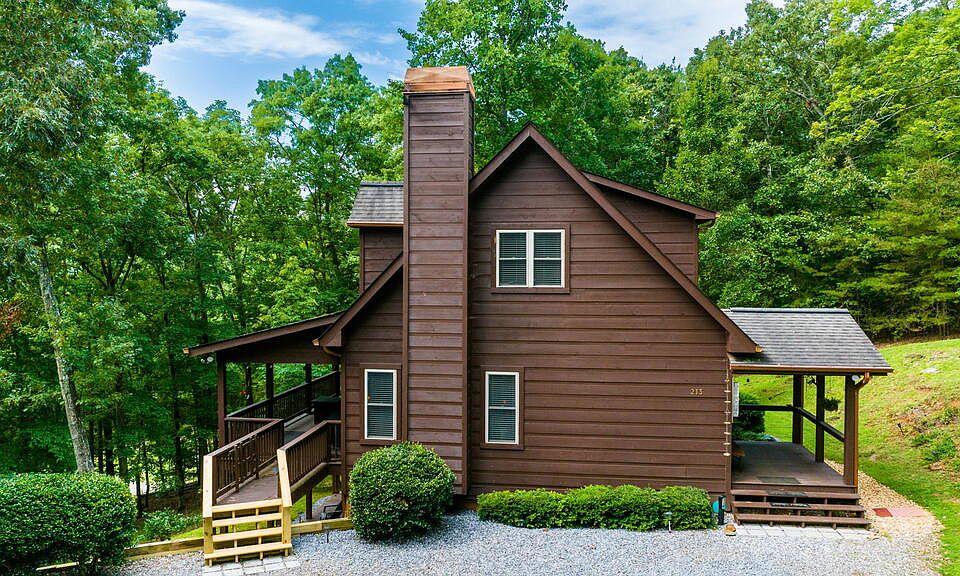 1st image of 213 Echo Hill Dr