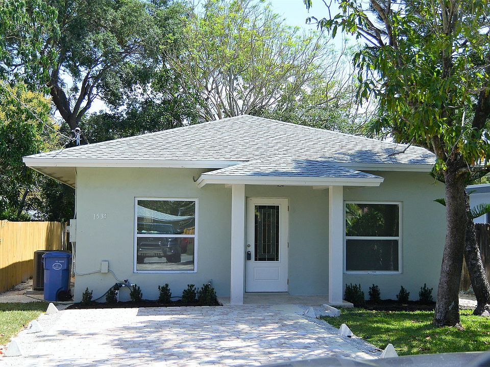 1st image of 1534 NE 33rd St