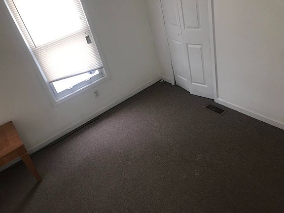 2nd image of 237 Parkway Dr