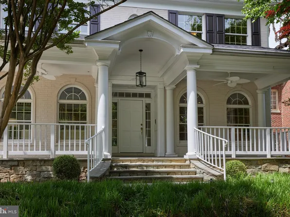 8010 Maple Ridge Rd, Bethesda, MD 20814