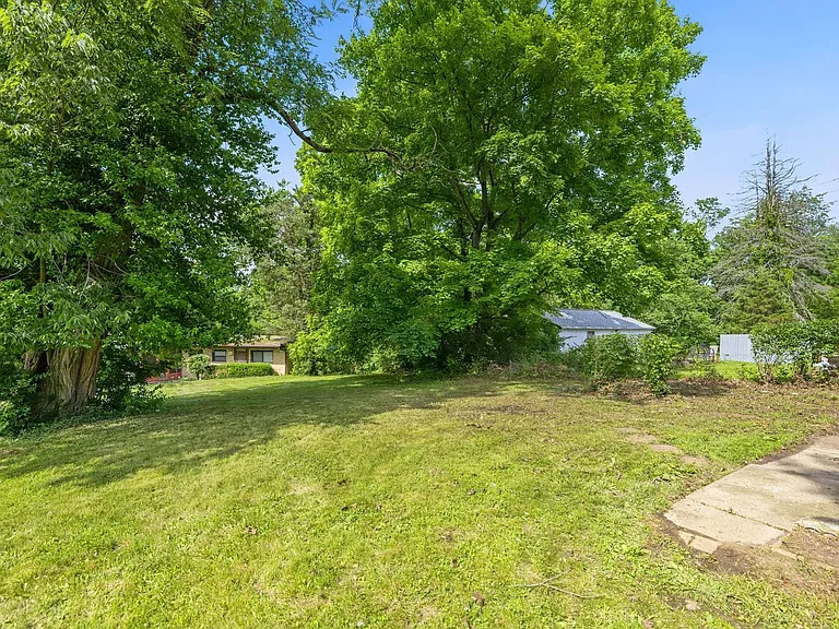 4220 Viewland Dr — Photo 22