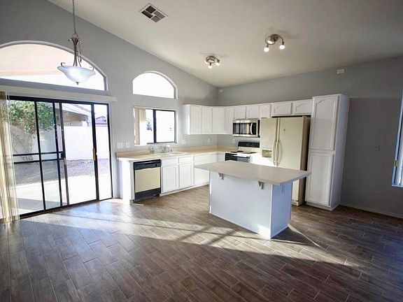 1706 S Gilmore Kitchen