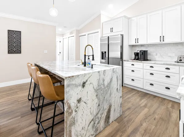 1672 Hawthorne Place, Wellington, FL 33414