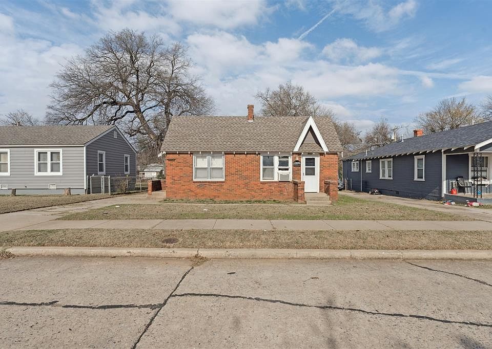 1st image of 1617 NE 15th St