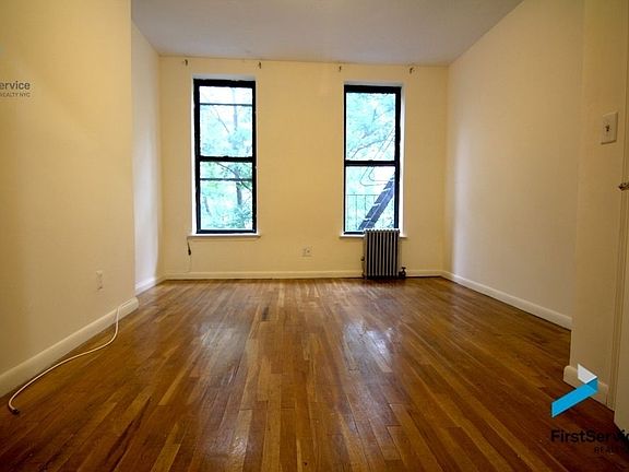 5th image of 211 E 5th St APT 11