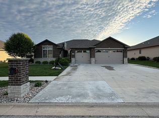 2213 Pheasant Run Dr, Bourbonnais, IL 60914