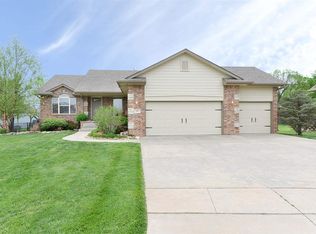 207 E Kodiak Ct, Kechi, KS 67067
