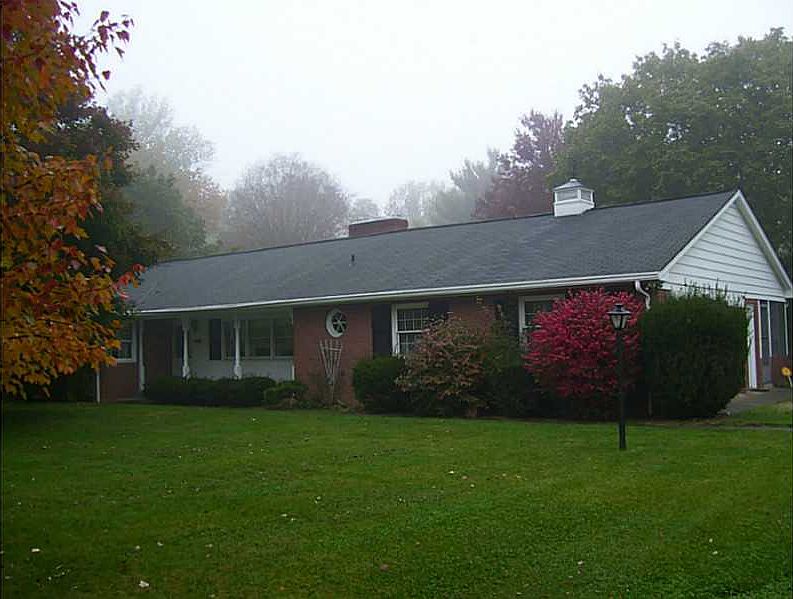1st image of 7250 W 92nd St