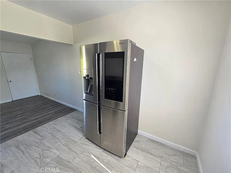 1140 W 120th St #8 — Photo 6