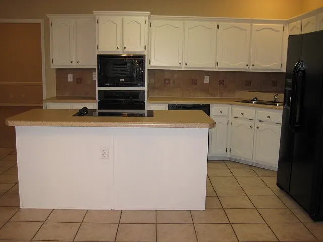4 bed, 3.0 bath, 2887 sqft, $2,730 — Photo 3