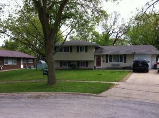 134 S Braintree Ct, Schaumburg, IL 60193