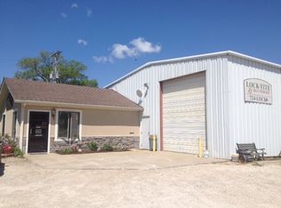 14428 Parallel Rd, Basehor, KS 66007