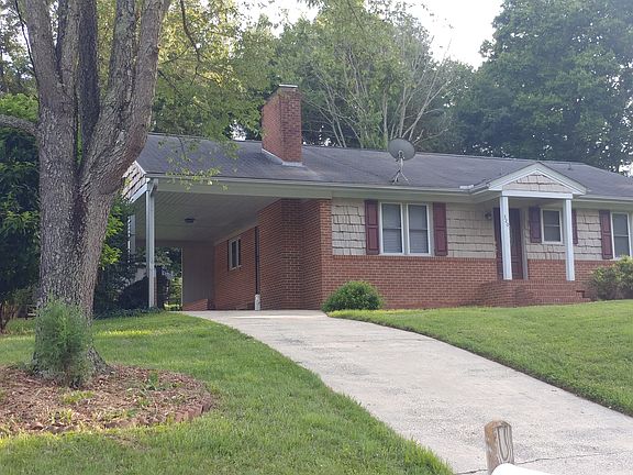 2nd image of 320 Idlewild Dr