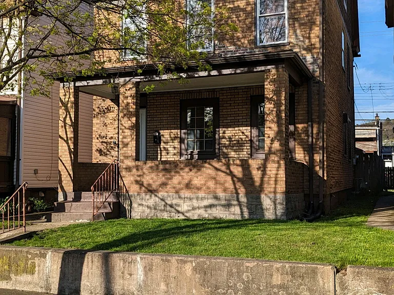 730 Maplewood Ave — Photo 1
