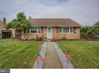 33 E Pine St, Fleetwood, PA 19522
