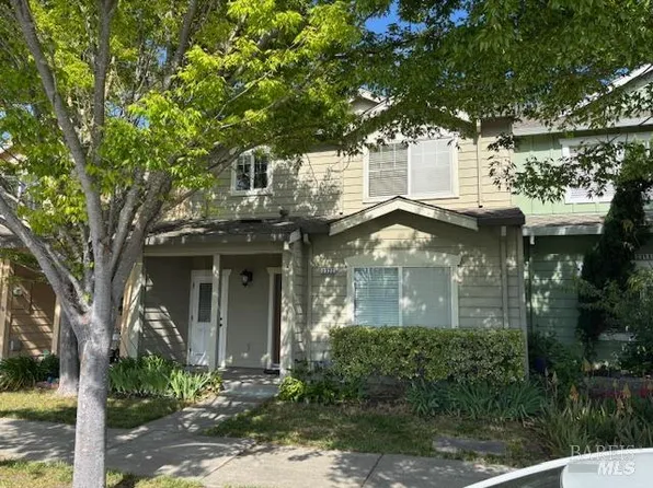2322 Iroquois Street, Santa Rosa, CA 95403