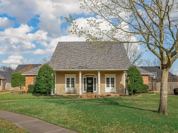 108 Stratmore Cir, Bossier City, LA 71111