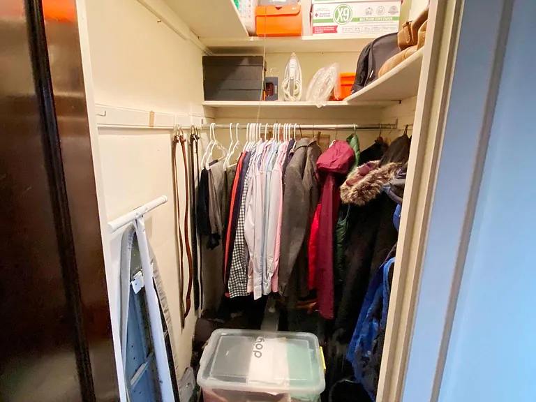 4220 N Clark St #10 — Photo 5