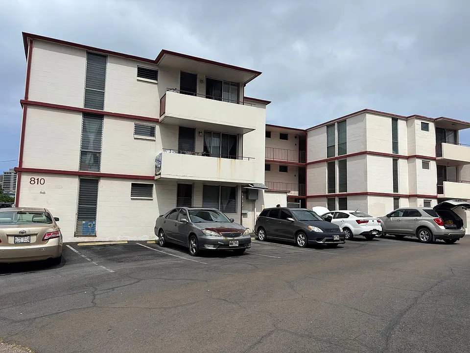 810 University Ave #203