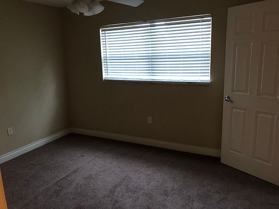 4th image of 926 Aragon Ave