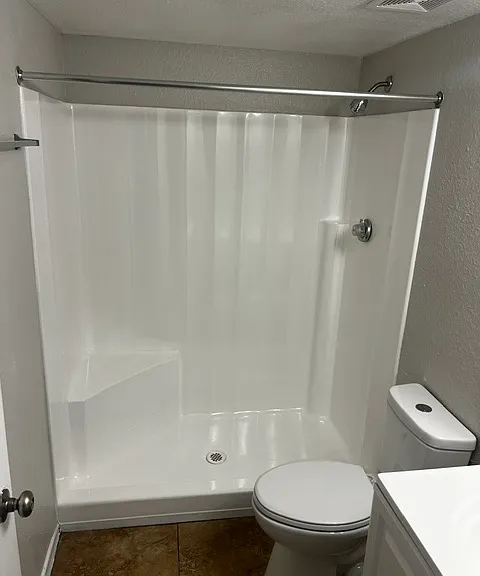 Woodridge Manor — Photo 19