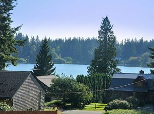 4354 Shadowood Dr, Clinton, WA 98236