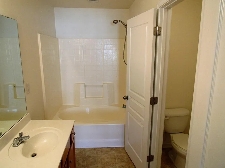 12668 Persimmon Tree Dr — Photo 13